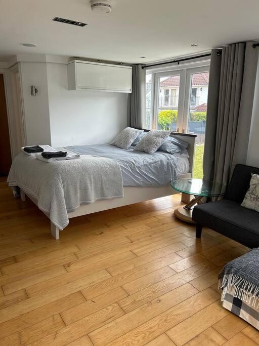 Lovely Cabin. Hot Tub Ex £40 Per Night * Poole
